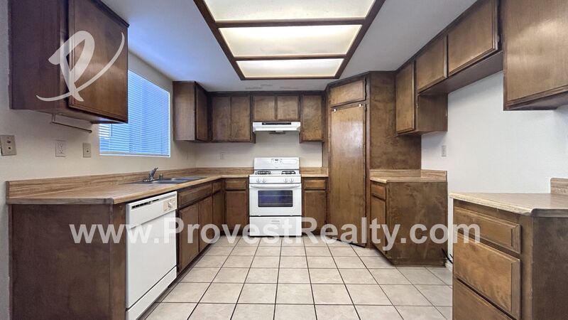 2 Bed, 2 Bath Downstairs Apple Valley Apartment! property image