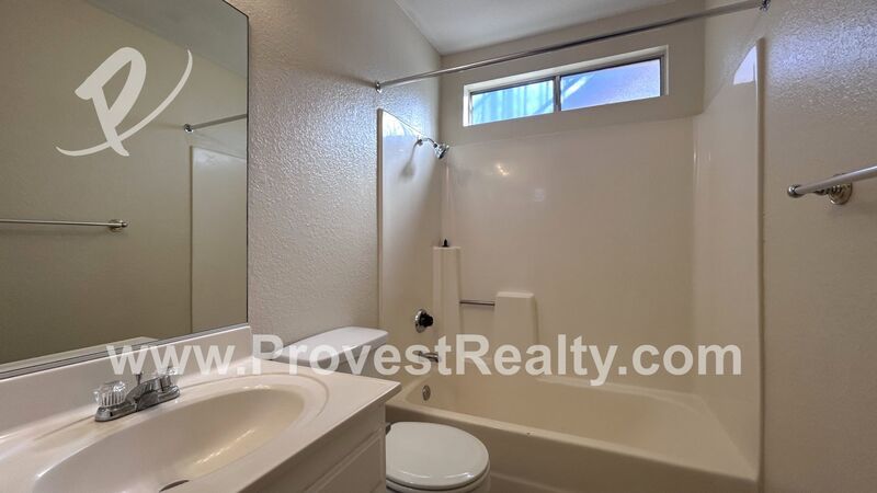 2 Bed, 2 Bath Downstairs Apple Valley Apartment! property image