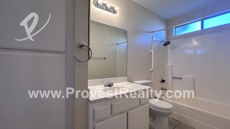 2 Bed, 2 Bath Downstairs Apple Valley Apartment! property image