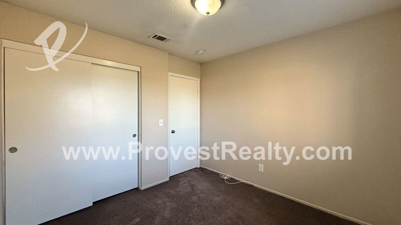 Charming 3 Bedroom, 2 Bathroom Apple Valley Home!! property image