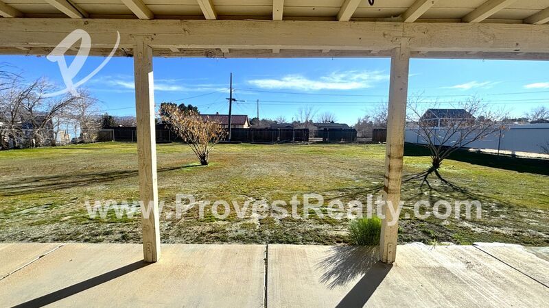 Charming 3 Bedroom, 2 Bathroom Apple Valley Home!! property image