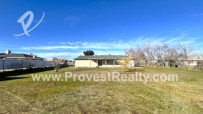 Charming 3 Bedroom, 2 Bathroom Apple Valley Home!! property image