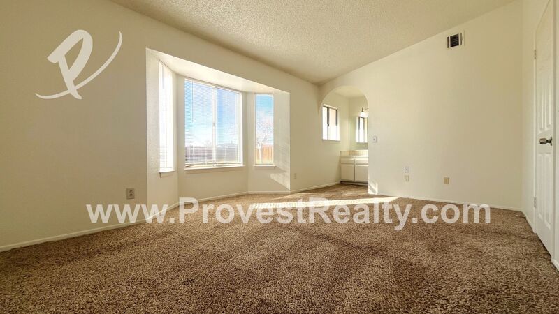 3 Bedroom 2 Bathroom Home In Apple Valley! property image