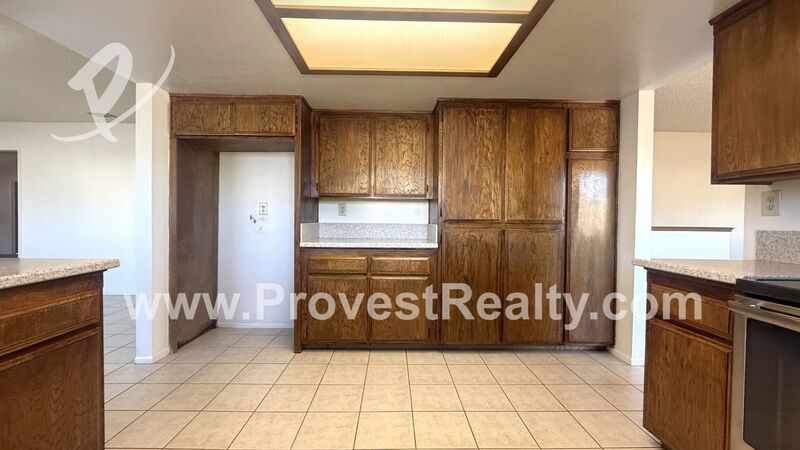 Beautiful 4 Bedroom, 3 Bathroom Spring Valley Lake Community Home!! property image