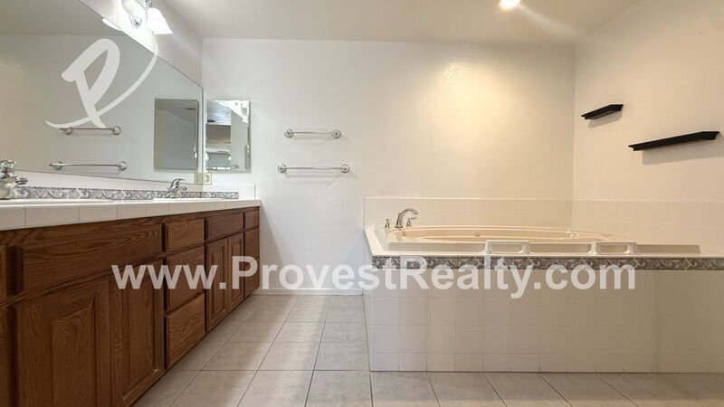 Beautiful 4 Bedroom, 3 Bathroom Spring Valley Lake Community Home!! property image