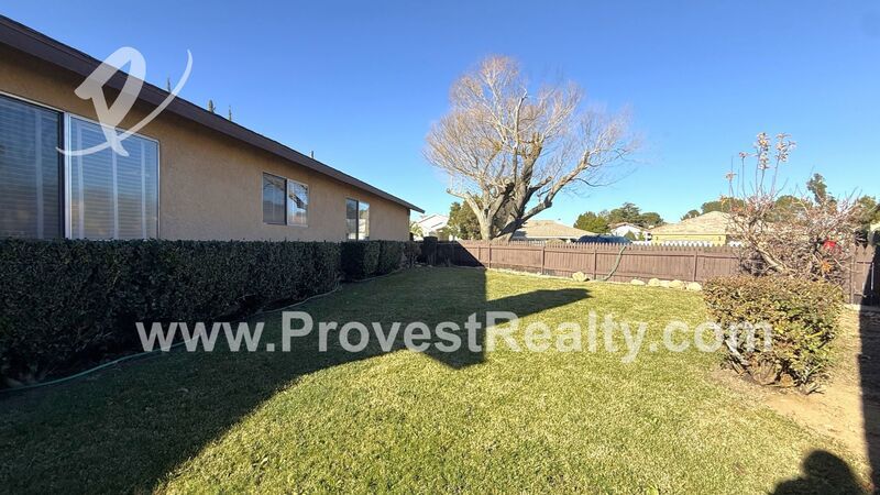 Beautiful 4 Bedroom, 3 Bathroom Spring Valley Lake Community Home!! property image