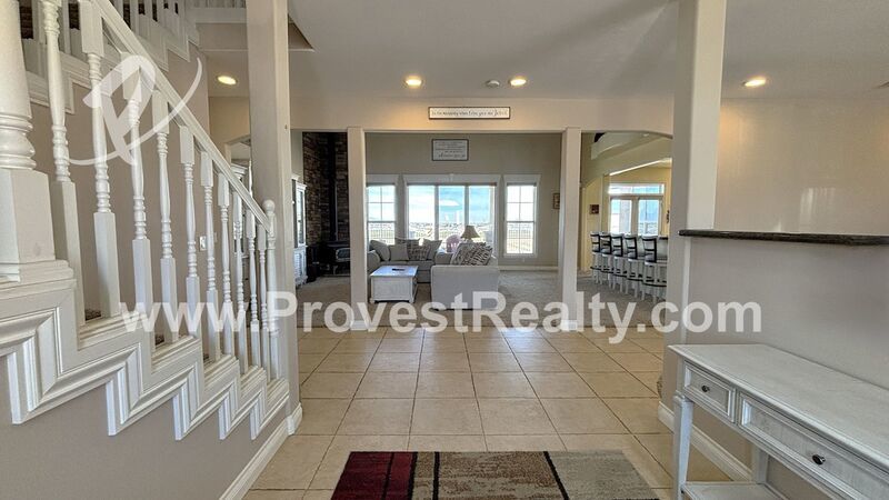 Beautiful 4 Bed, 4 Bath Fully Furnished Apple Valley Home!!! property image