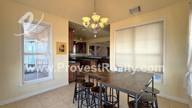 Beautiful 4 Bed, 4 Bath Fully Furnished Apple Valley Home!!! property image