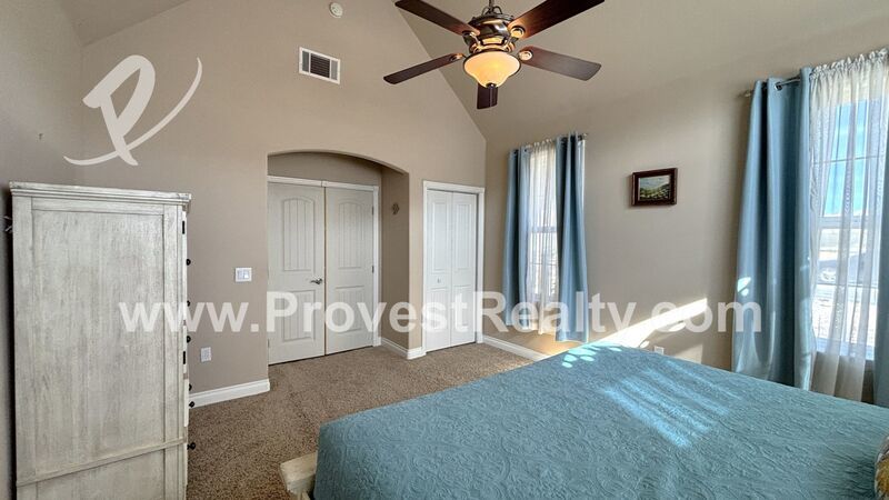 Beautiful 4 Bed, 4 Bath Fully Furnished Apple Valley Home!!! property image