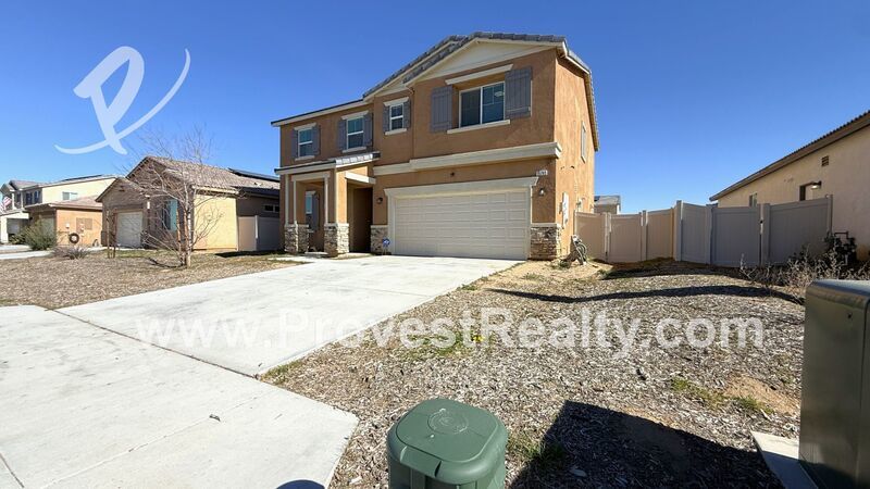 Stunning 4 Bedroom, 3 Bathroom Adelanto Home with SOLAR!! property image