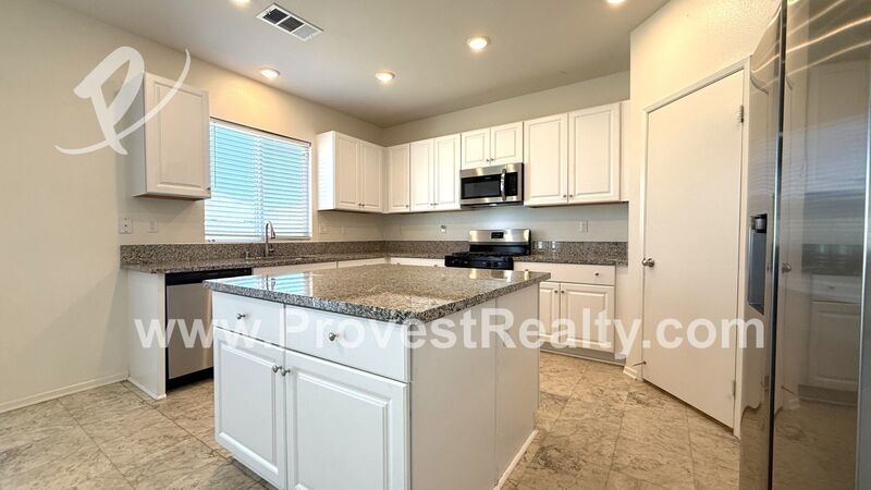 Stunning 4 Bedroom, 3 Bathroom Adelanto Home with SOLAR!! property image