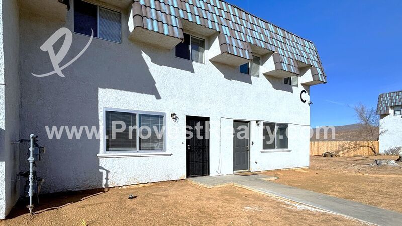 Spacious 3 Bed, 2 Bath Apple Valley Townhome!! property image