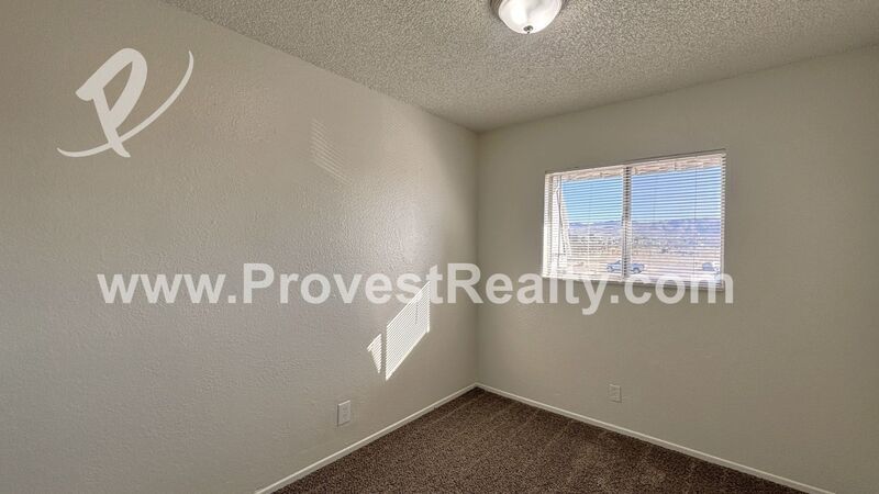 Spacious 3 Bed, 2 Bath Apple Valley Townhome!! property image