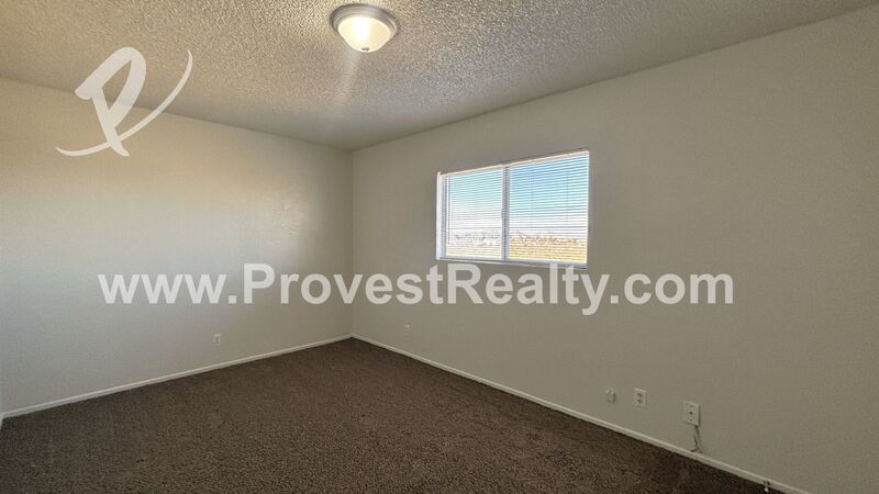 Spacious 3 Bed, 2 Bath Apple Valley Townhome!! property image