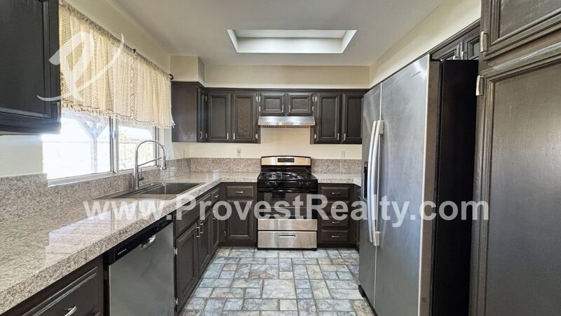Beautiful 2 Bed, 2 Bath Apple Valley Home!! property image