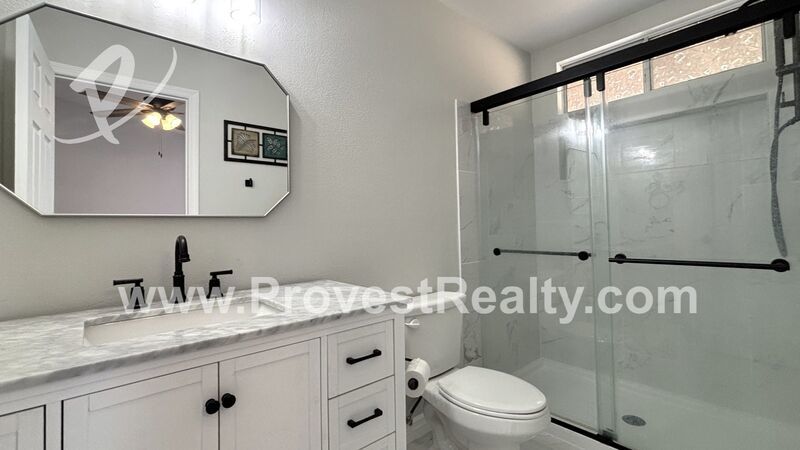 Beautiful 2 Bed, 2 Bath Apple Valley Home!! property image