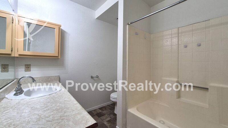 Cute and Cozy 2 Bed, 1 Bath Hesperia Home!! property image