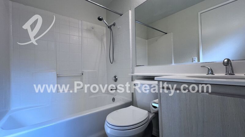 Bright and Inviting 4 Bedroom, 2 Bathroom Adelanto Home!! property image