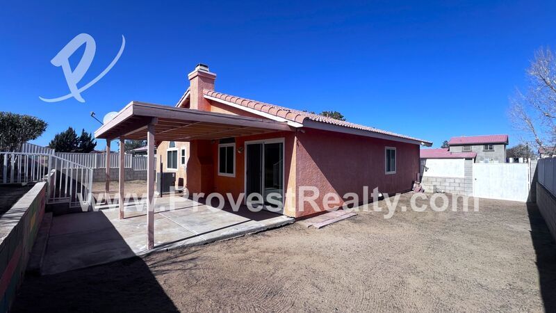 Bright and Inviting 4 Bedroom, 2 Bathroom Adelanto Home!! property image