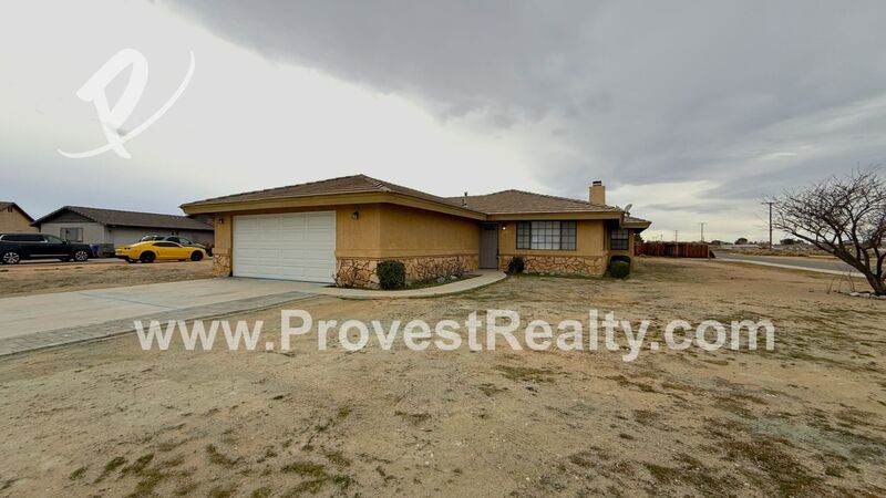 3 Bed, 2 Bath Apple Valley Home!! property image