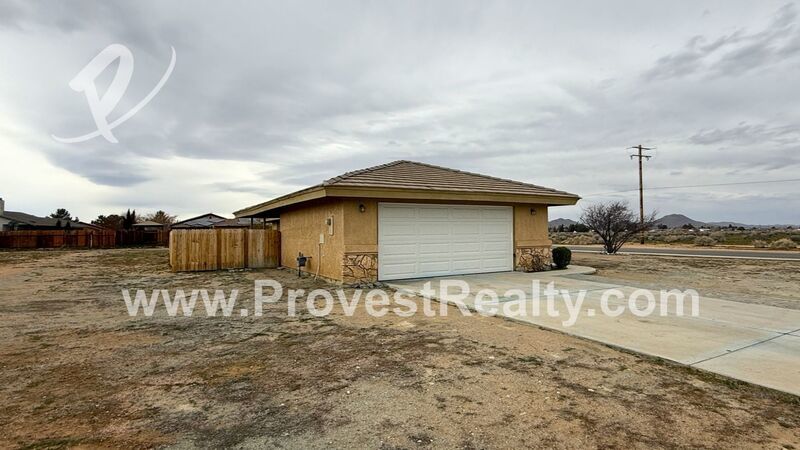 3 Bed, 2 Bath Apple Valley Home!! property image