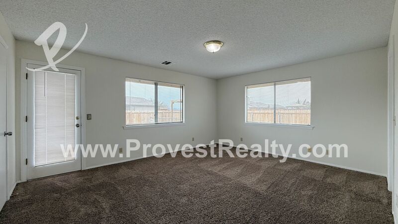 3 Bed, 2 Bath Apple Valley Home!! property image