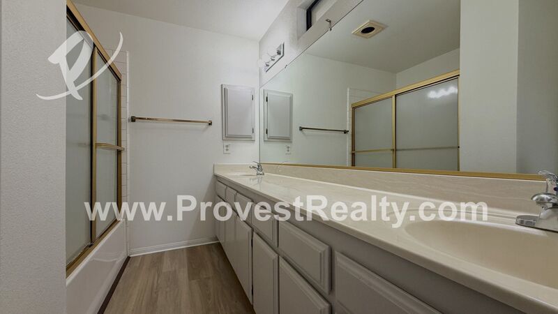 3 Bed, 2 Bath Apple Valley Home!! property image