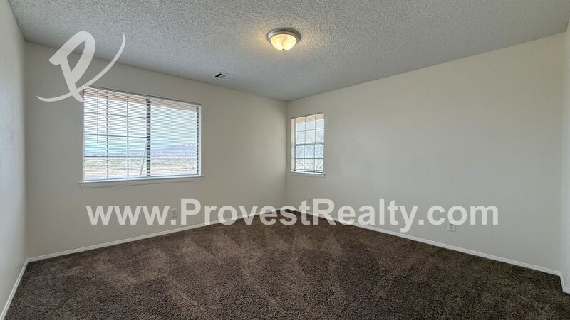 3 Bed, 2 Bath Apple Valley Home!! property image