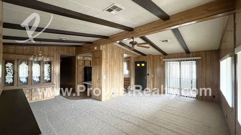 Cozy 2 Bedroom, 2 Bathroom Victorville Home with a Golf Course View!!! property image