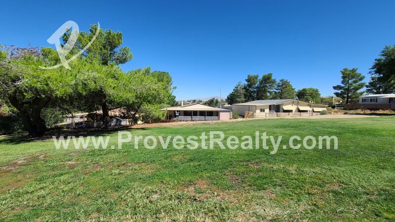 Cozy 2 Bedroom, 2 Bathroom Victorville Home with a Golf Course View!!! property image