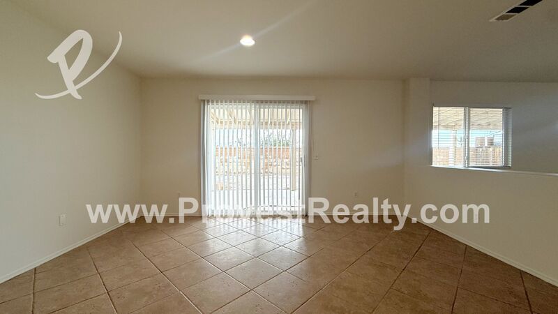 Beautiful 4 Bed, 2.5 Bath Oak Hills Home! property image