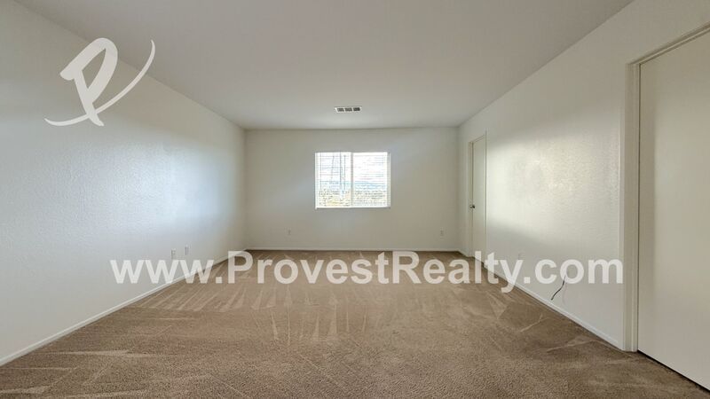 Beautiful 4 Bed, 2.5 Bath Oak Hills Home! property image