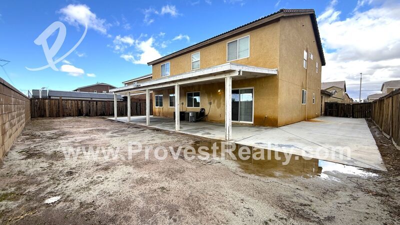 Beautiful 4 Bed, 2.5 Bath Oak Hills Home! property image