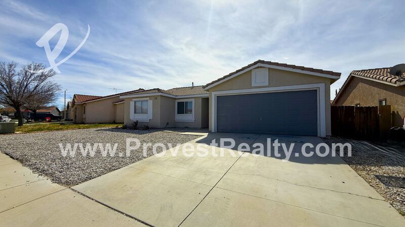 Beautiful 3 Bedroom, 2 Bathroom Home In Victorville! property image