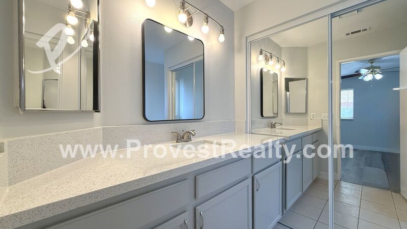 Beautiful 3 Bedroom, 2 Bathroom Home In Victorville! property image