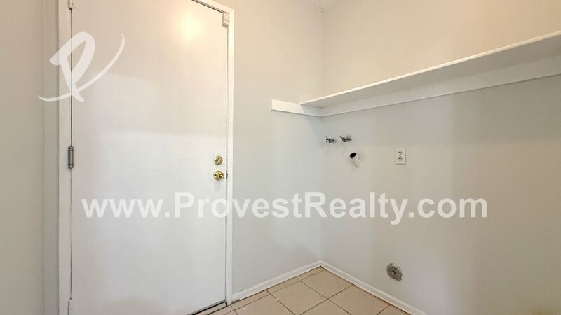 Beautiful 3 Bedroom, 2 Bathroom Home In Victorville! property image