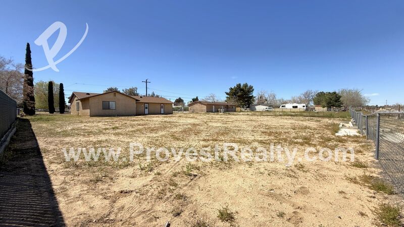 Charming 3 Bedroom, 2 Bathroom Hesperia Home!!! property image