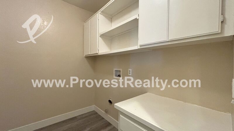 Amazing 7 Bed, 4.5 Bath Victorville Home with Loft!!! property image