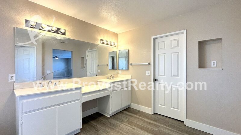 Amazing 7 Bed, 4.5 Bath Victorville Home with Loft!!! property image