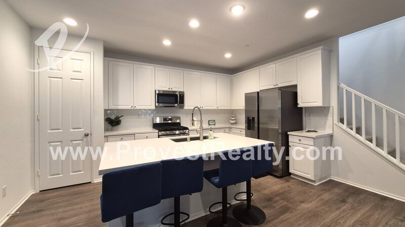 Beautiful 4 Bedroom, 3 Bathroom Victorville Home with SOLAR!! property image