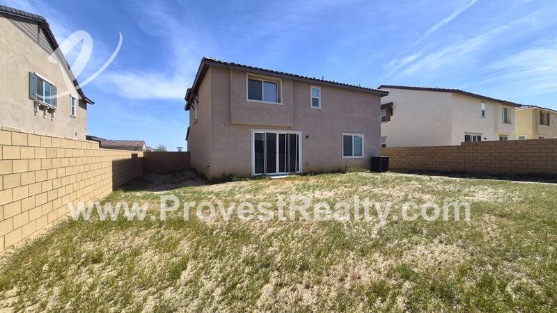 Beautiful 4 Bedroom, 3 Bathroom Victorville Home with SOLAR!! property image