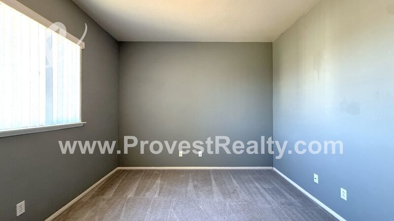 Spacious 2-Story, 5 Bed, 4 Bath Victorville Home w/ SOLAR!!! property image