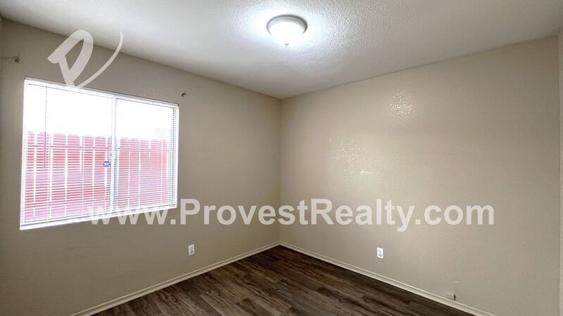 3 Bed, 2 Bath Single Story Oak Hills Home!!! property image