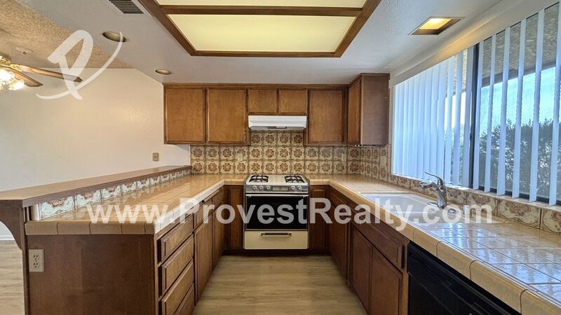 Spacious 2 Bed, 2 Bath Apple Valley Apartment!! property image