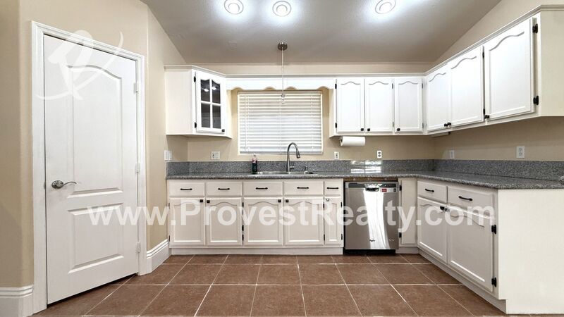 Spacious 4 Bed, 3 Bath Hesperia Home!!! property image