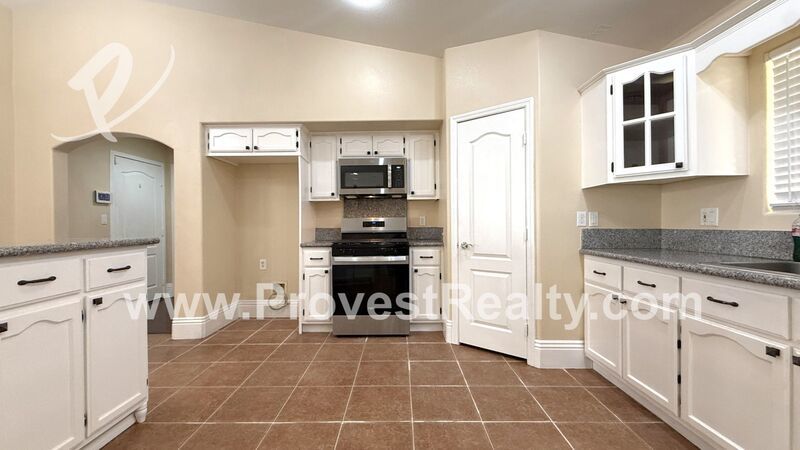Spacious 4 Bed, 3 Bath Hesperia Home!!! property image