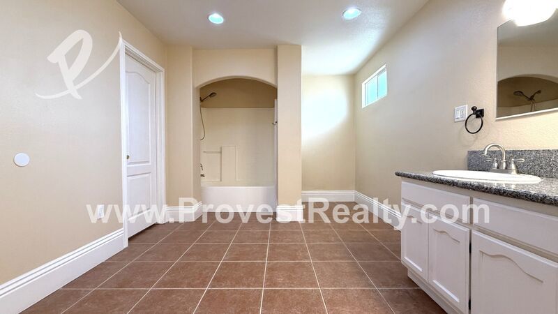 Spacious 4 Bed, 3 Bath Hesperia Home!!! property image