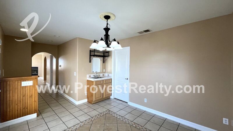 3 Bed, 3 Bath Hesperia Home!! property image