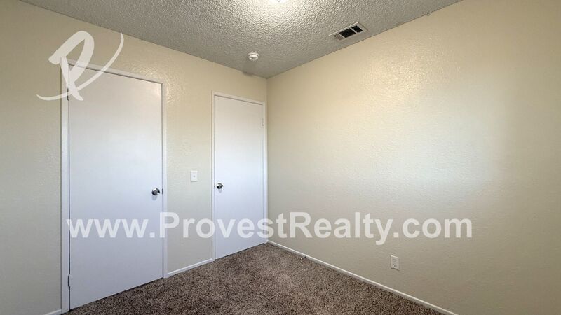 Spacious 3 Bed, 2 Bath Apple Valley Townhome!! property image