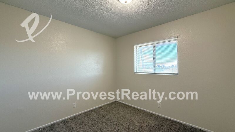 Spacious 3 Bed, 2 Bath Apple Valley Townhome!! property image
